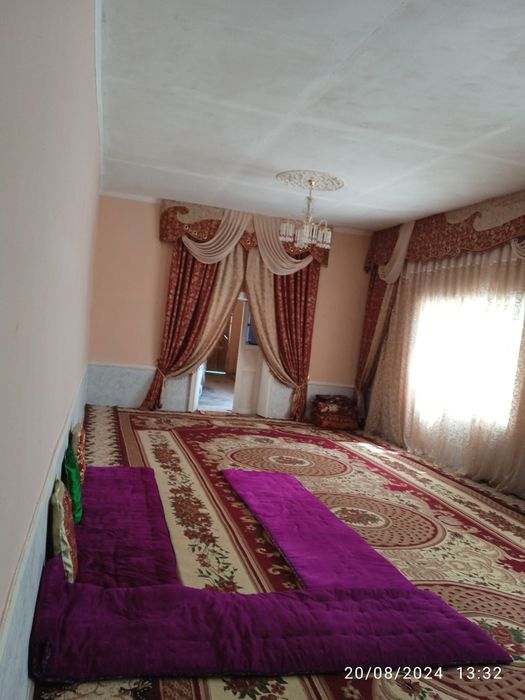 Hovli srochni sotiladi hamma joyi yaxshi