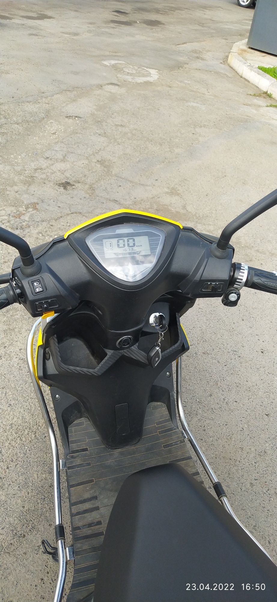 Электро скутер почти новый