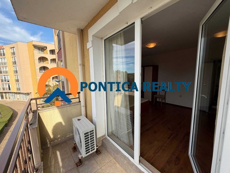 Тристаен апартамент на първа линия море в Ахелой