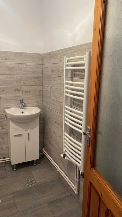Apartament de vânzare , recent zugrăvit