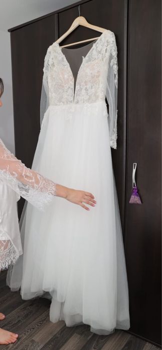 Vand rochie de mireasa
