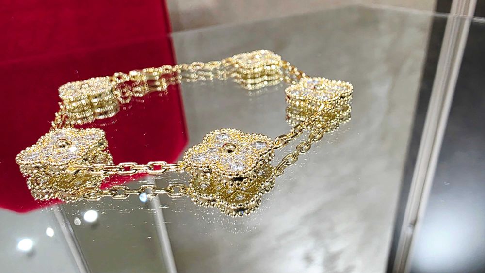 Van Cleef & Arpels VCA 5 Gold Diamond Vintage Alhambra Дамска Гривна
