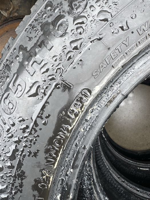 4 anvelope iarna Kumho Winter Portran cw51 215/65r16c