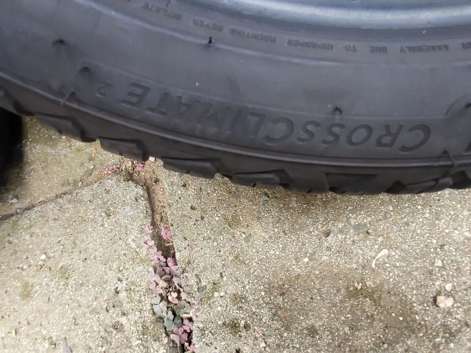 2бр 215/45/18 мишелин неразличими от новите