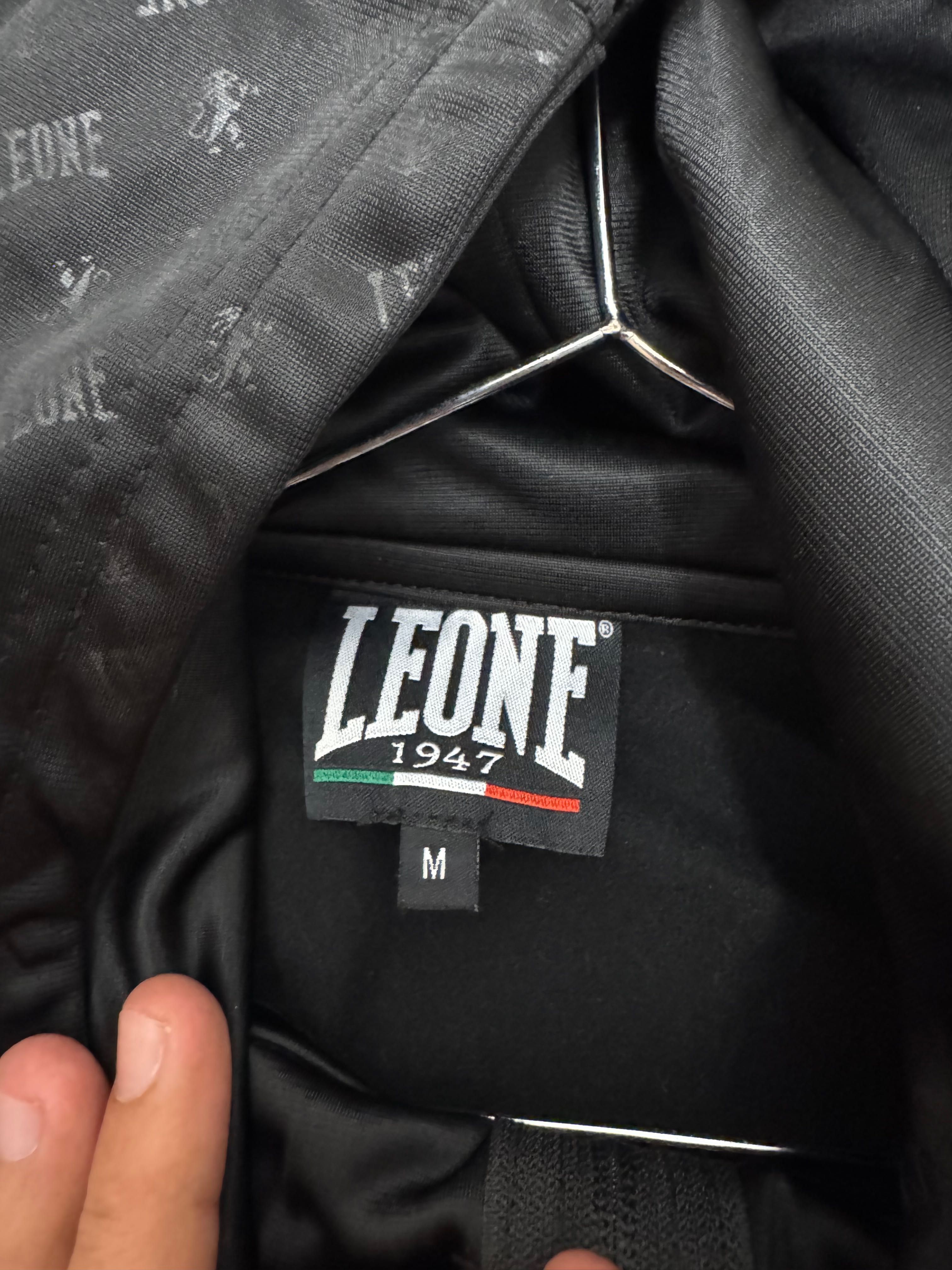 суитшърт с качулка Leone