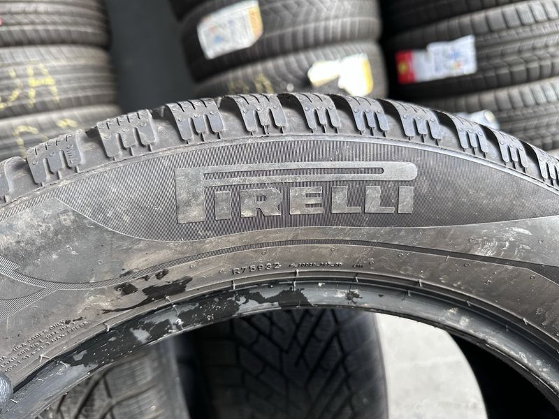 235/55/18 PIRELLI 4бр