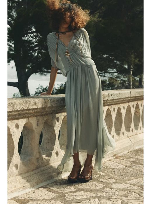 Rochii Zara noi cu eticheta