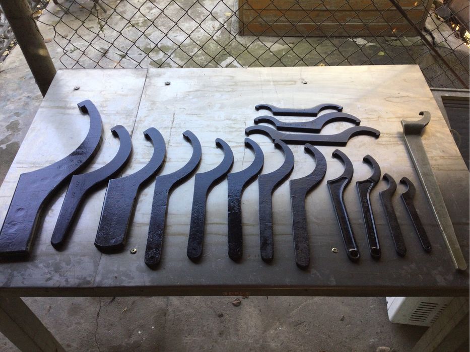 Буссоль, бинокль.