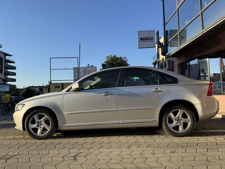Volvo S40-motor 1.6-114 CP-stare foarte buna,recent adus din Germania!