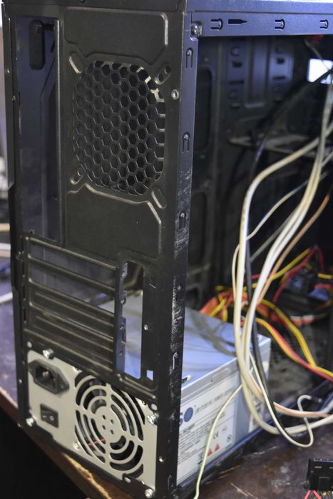 Кутия и 420 вата захранване - DaoTech + ISO 480