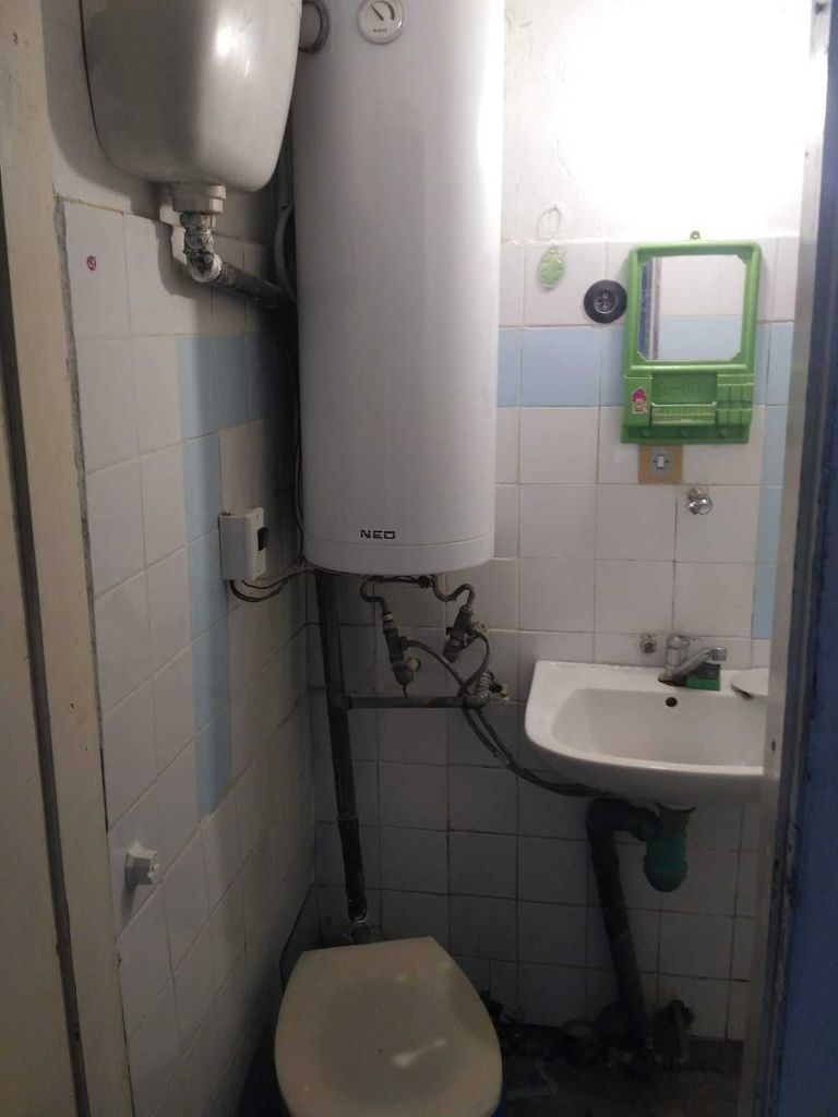 Дава се под наем  в Велико Търново, Варуша - 17 кв.м за 91.8 € - Снимка #3