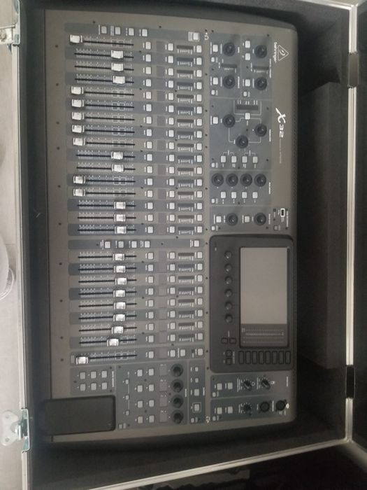 Mixer digital Behringer X32
