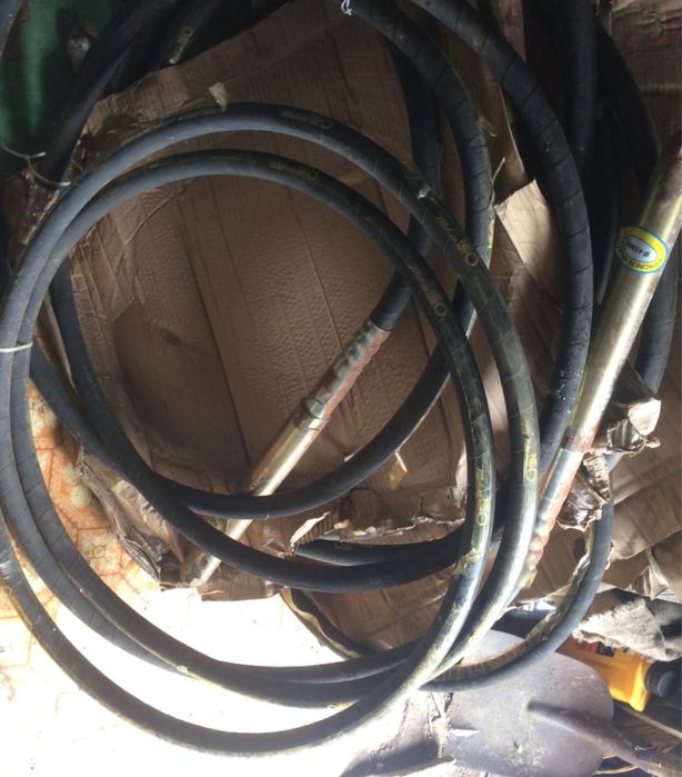 глубокий выбиратор бу хароший 2 штук с шланкой срочна