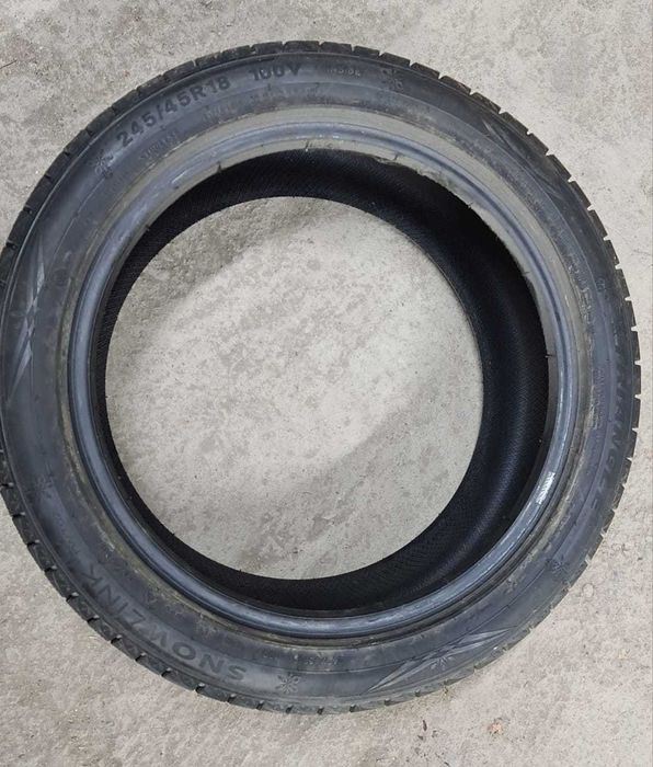 Зимние шины R 18 245/45