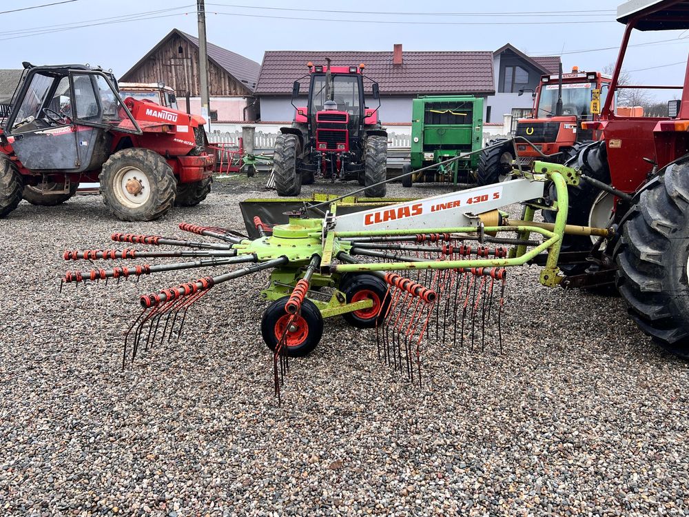 Grebla de adunat fîn claas 330