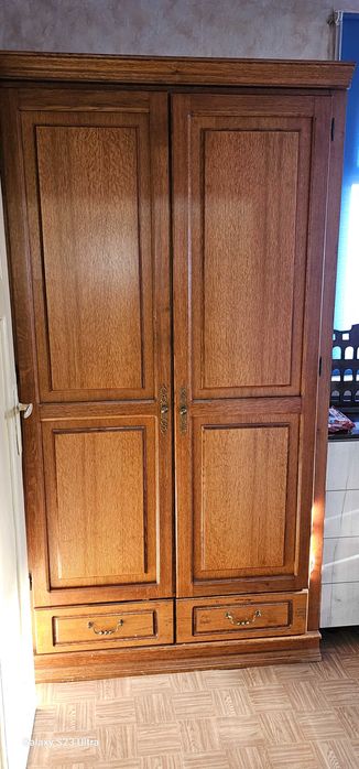 Продавам пълен комплект за спалня.