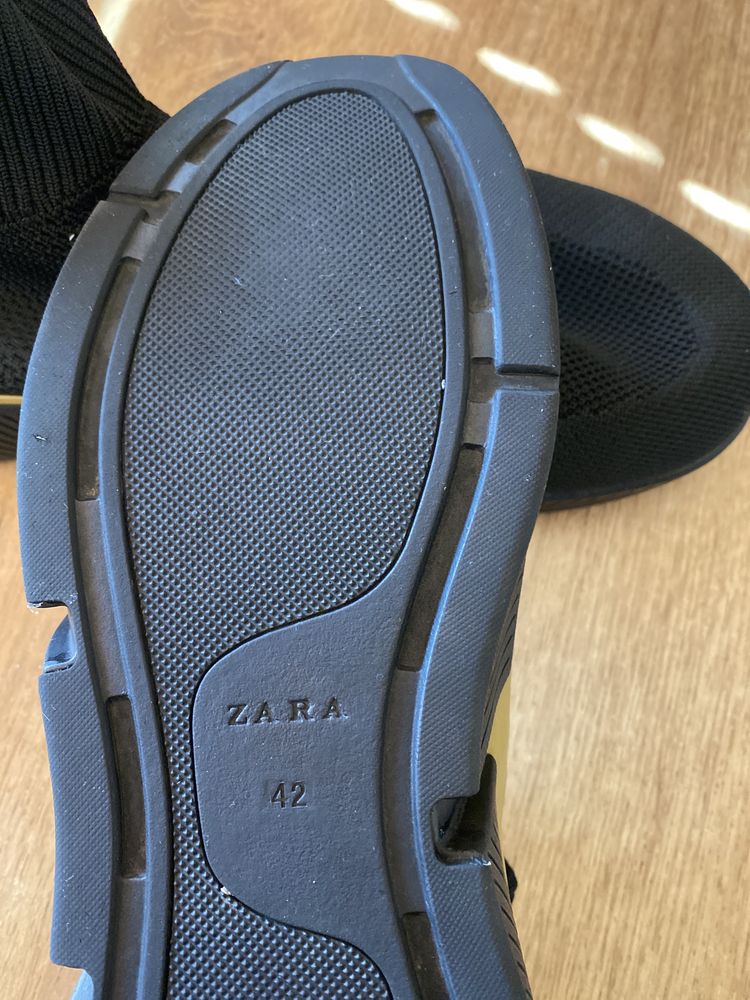 сникърси ZARA