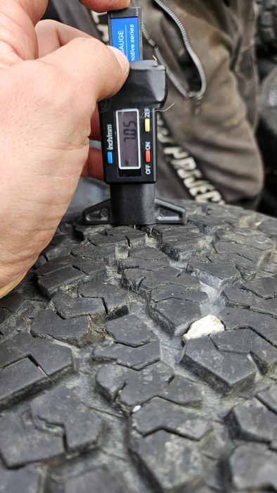 Гуми 235 85 16 генерал