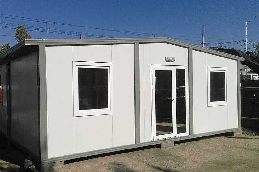 Casa, garaje auto pe structura metalica si panou sandwich termoizolant