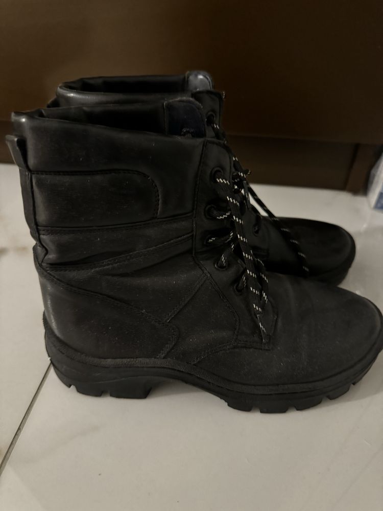 Ghete militare negre comode
