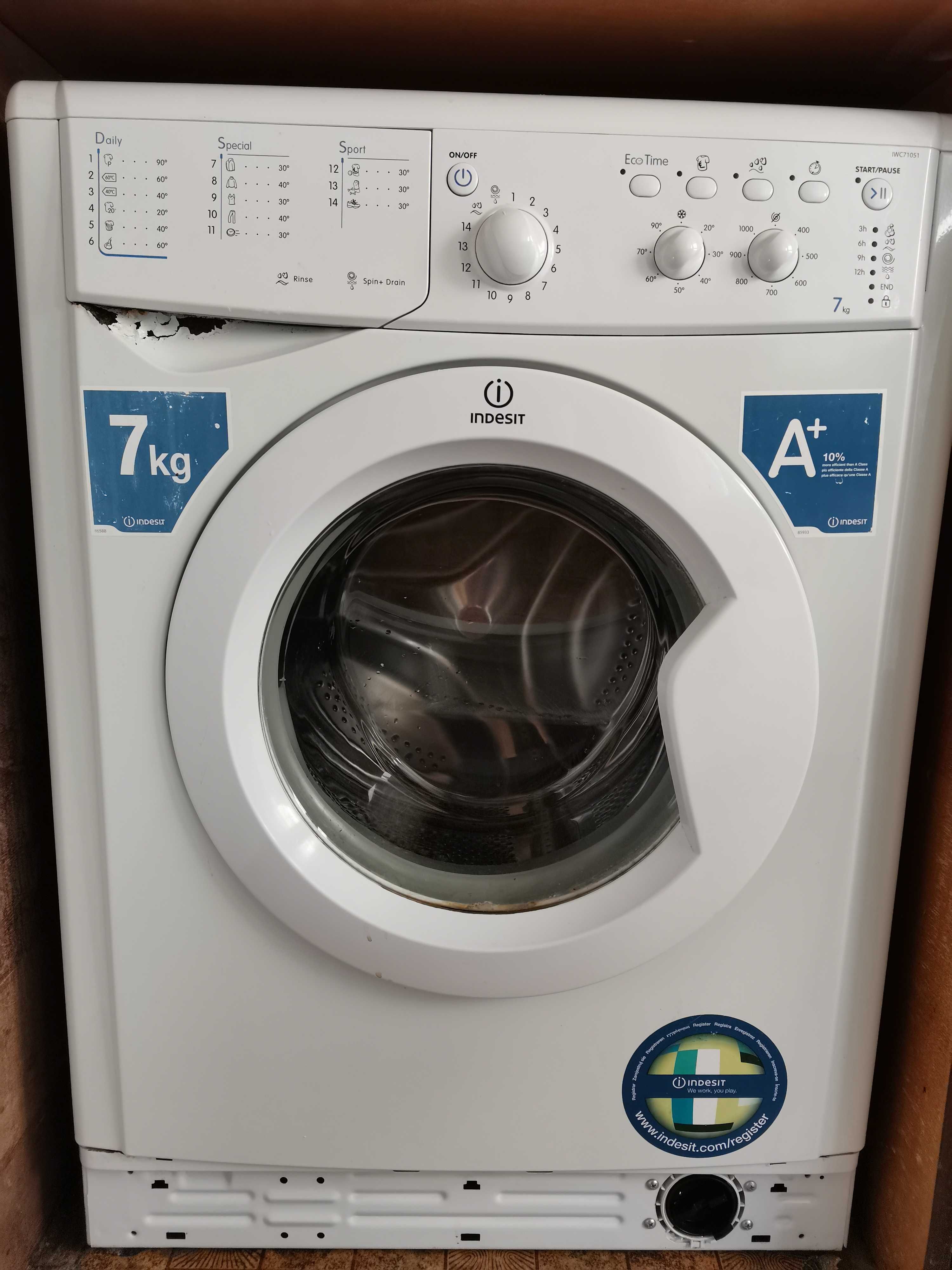 Пералня INDESIT IWC71051 за части