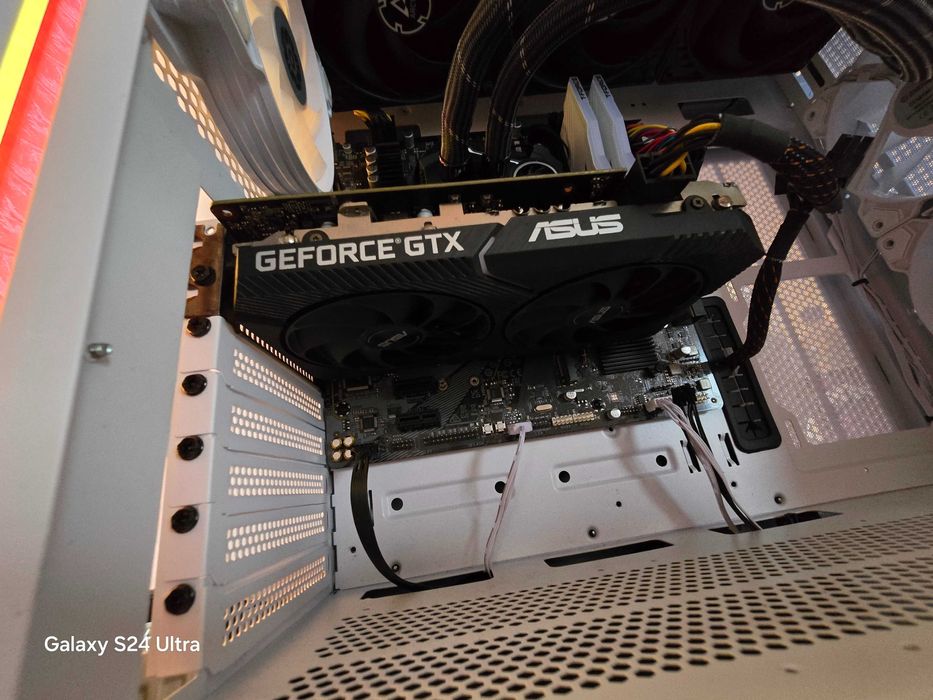 pc gaming 15 12400F/1660 SUPER