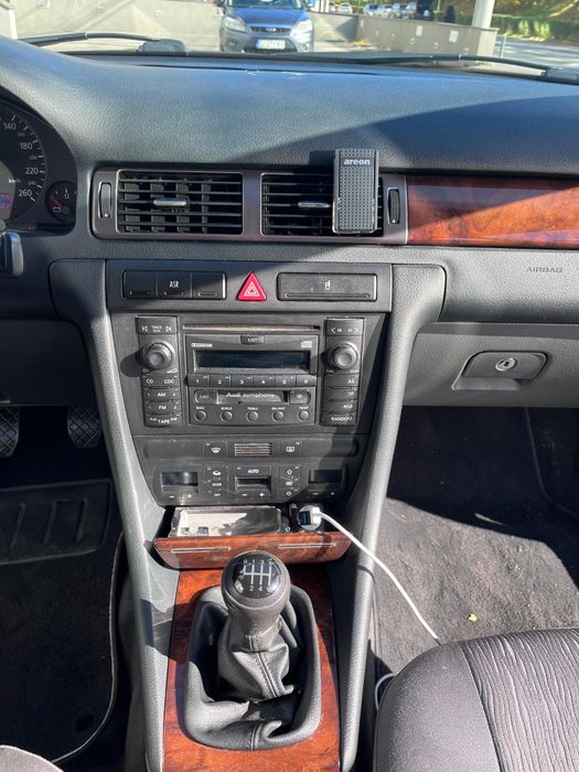 Vand A6 c5 2.5 TDI km reali 220000 prim propietar 2200€