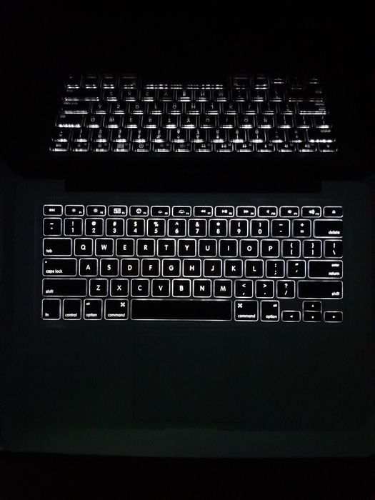 Laptop Apple Macbook Pro 2009 13.3 inchi 120GB SSD 4GB Ram OS