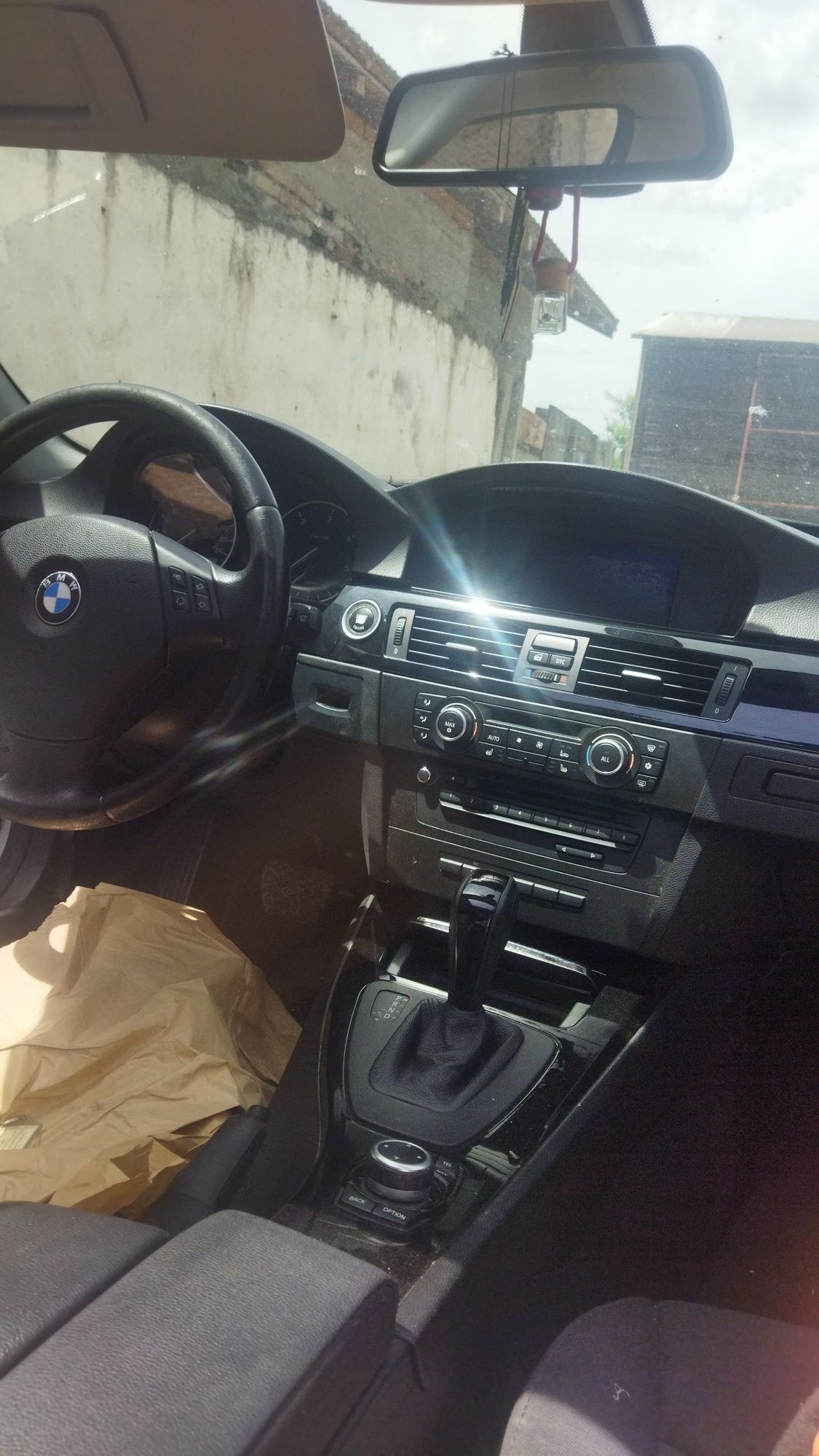 BMW E91. 2.0 LCi