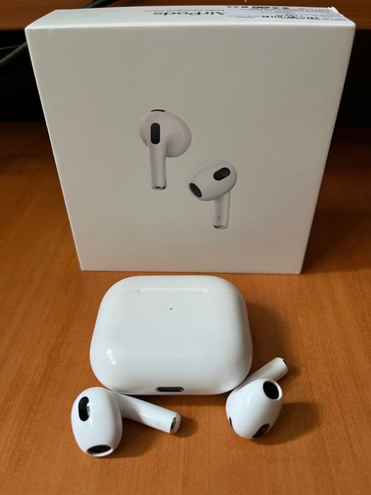 AirPods 3rd generation с кабел