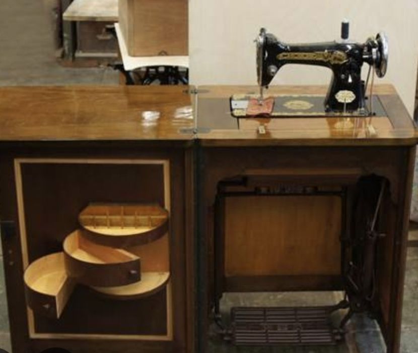 Швейная машина ножная СССР