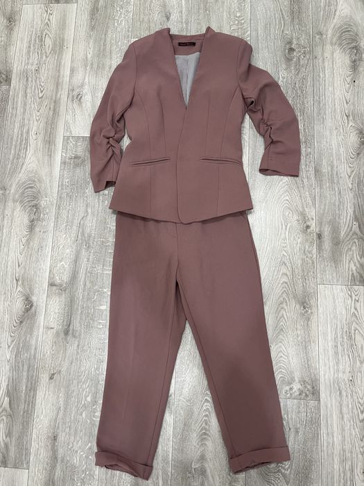 Продам костюм, в хорошем состоянии