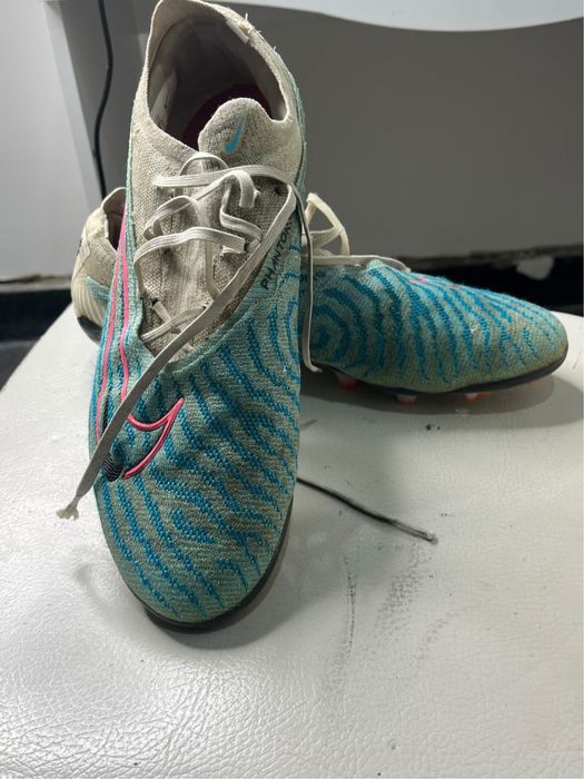 Футболни обувки