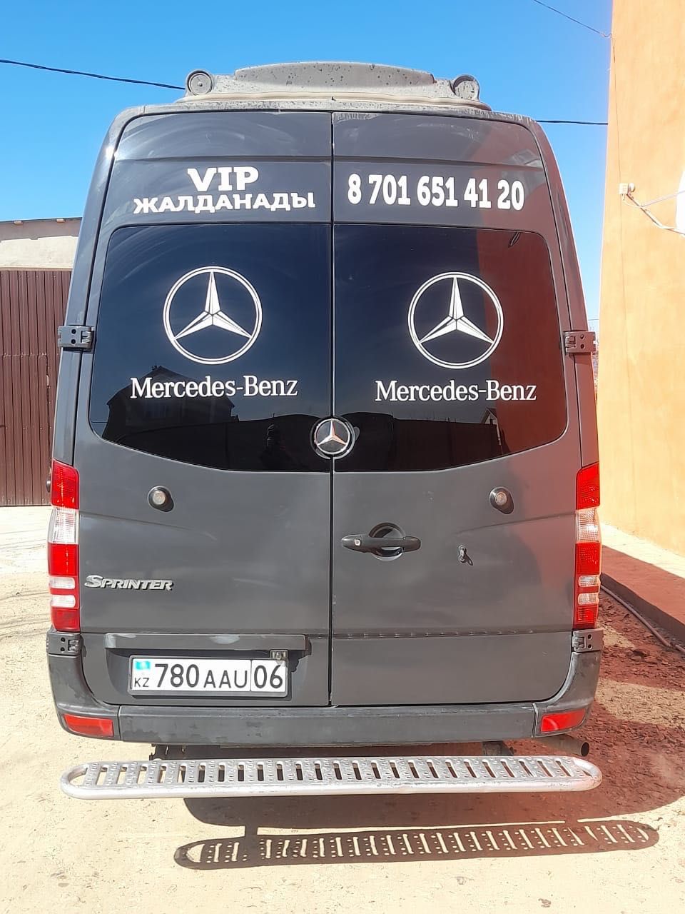 Mercedes Sprinter диванный сидением