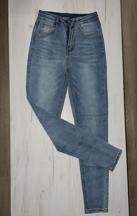 Сини дънки нови