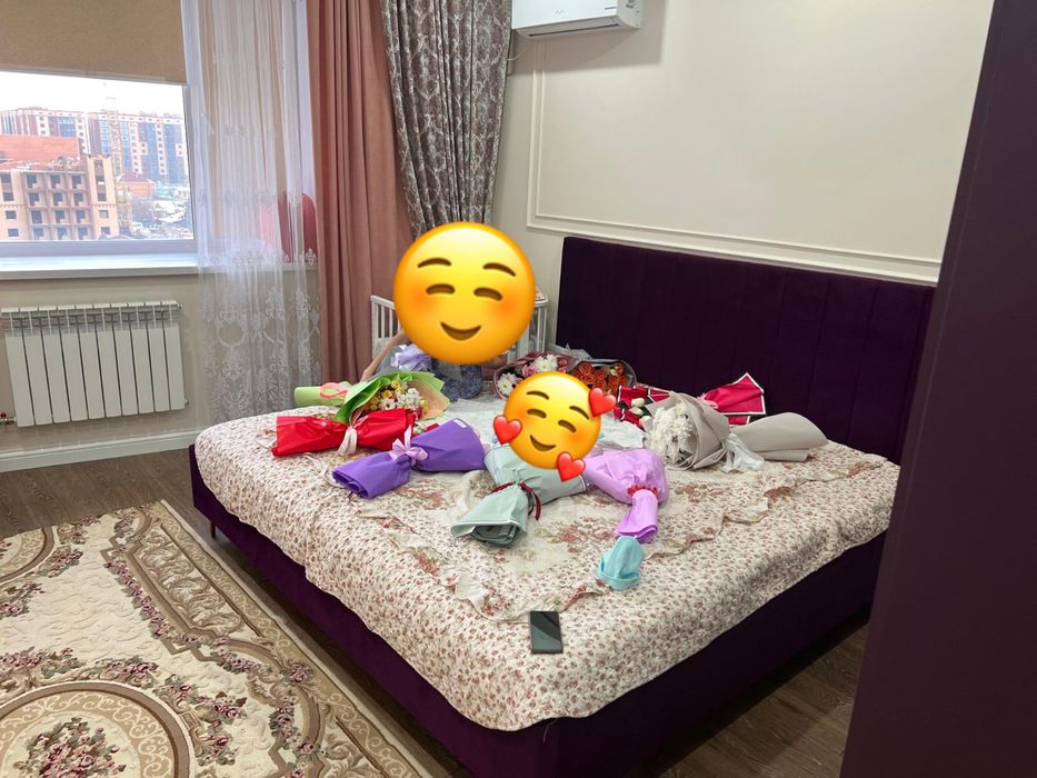 Двуспальная кровать в хорошем состоянии!