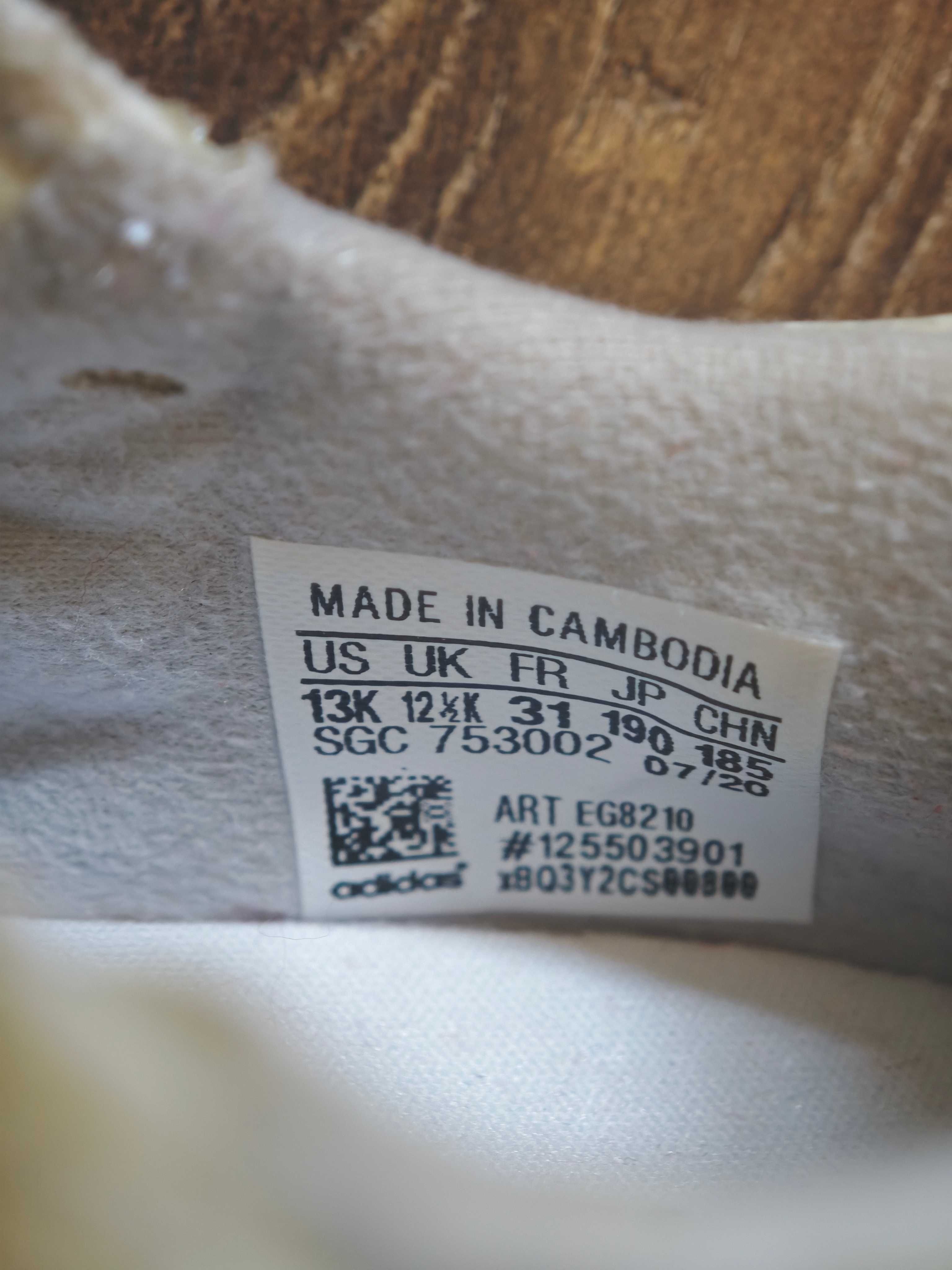 Футболни бутонки ADIDAS - 31 номер