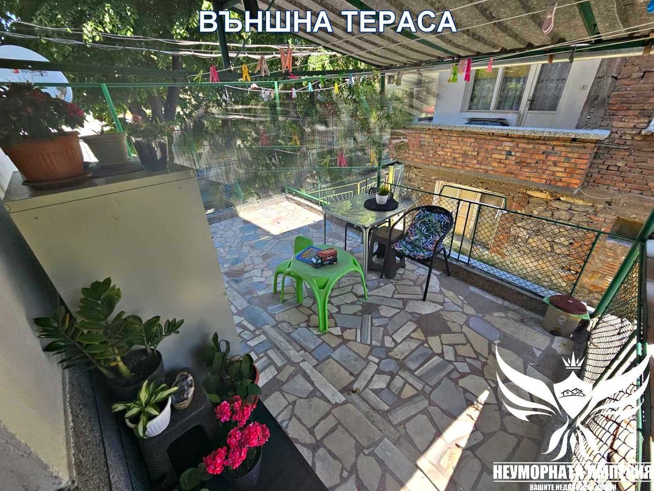 Дава се под наем Тристаен апартамент в Асеновград - 80 кв.м за 362 € - Снимка #11