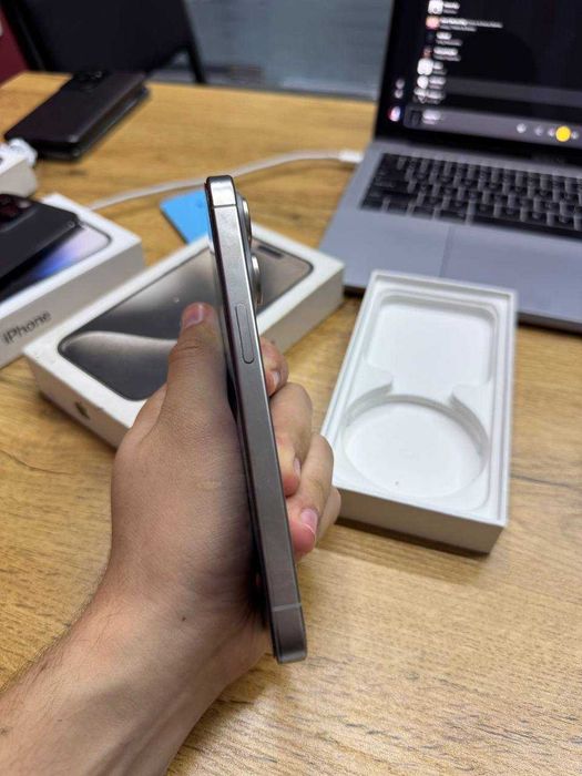 Iphone 15 pro 256GB