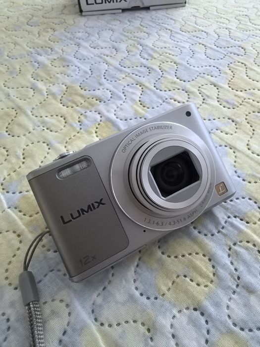 Panasonic Lumix SZ10, 12x Zoom, 16MP CCD