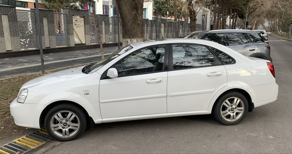Своя Lacetti 3 позиция - 1.8 автомат