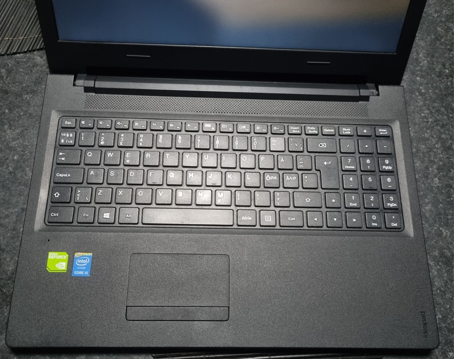 vand laptop Lenovo IdeaPad 100..15.6"..i5..8 Gb..GeForce 920M