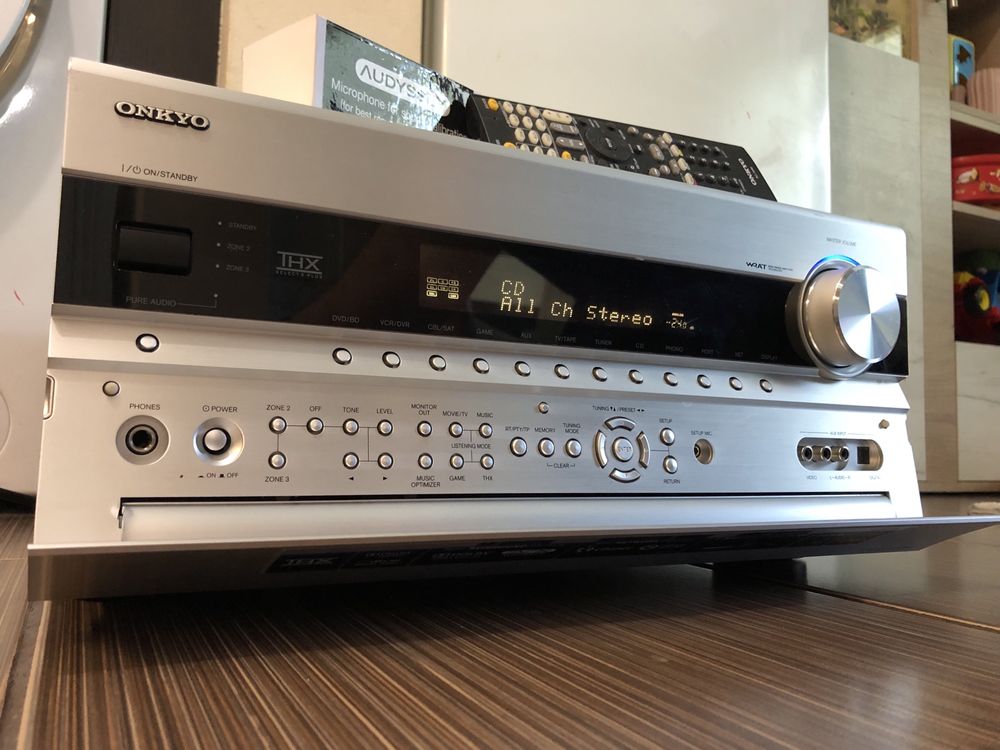 Onkyo TX-NR807 resiver