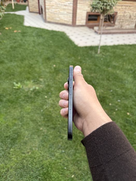 Iphone 16 pro black Titanium
