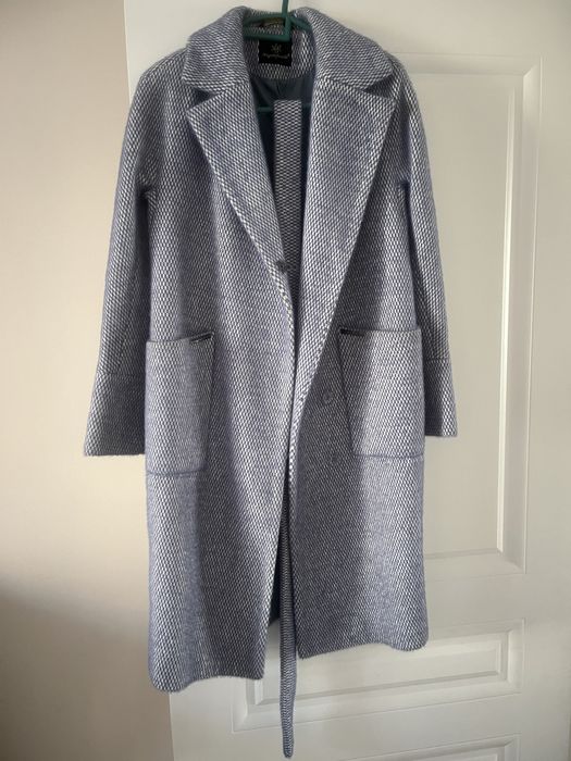 Продам пальто новое