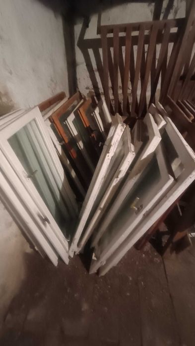 Ferestre cu tâmplărie din lemn