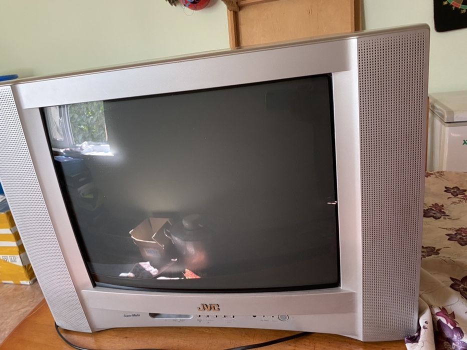 Телевизор сатылады.