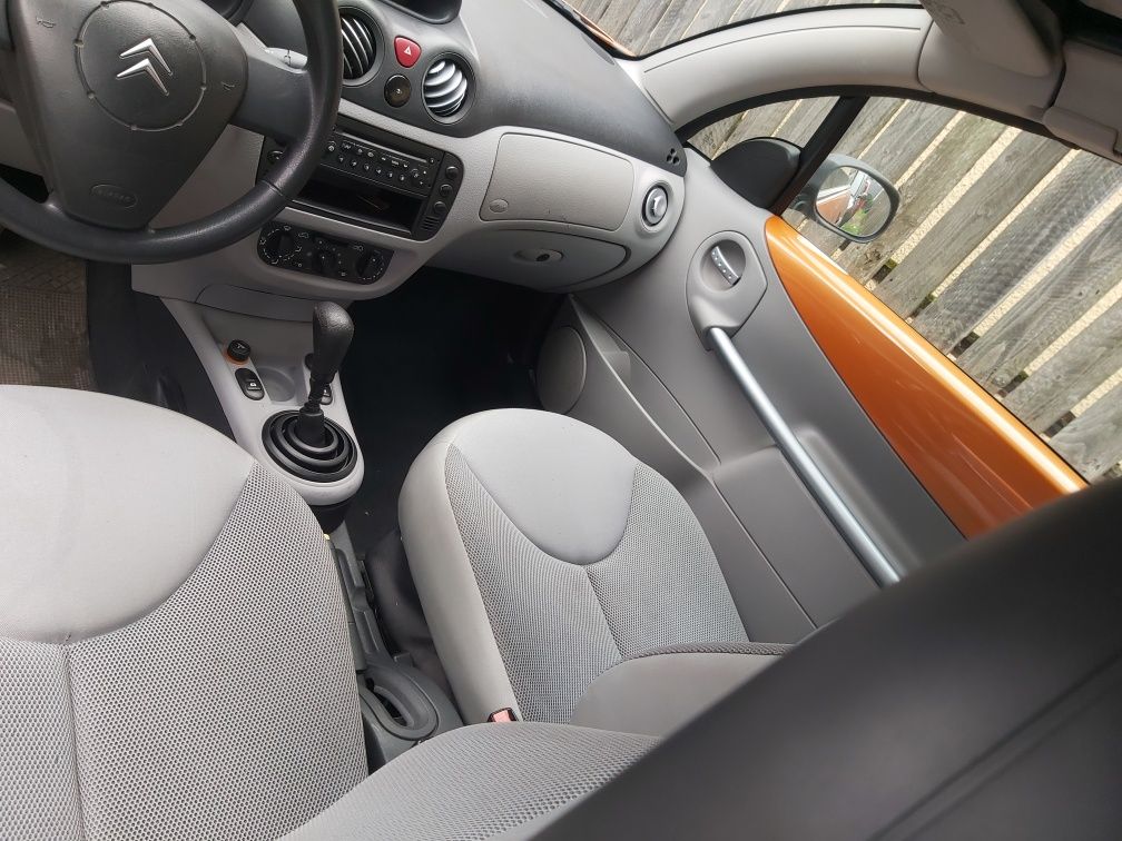 Vand schimb Citroen c3 pluriel decapotabil 1.4 benzina
