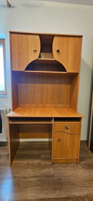 Vand mobila cu 4 corpuri + birou