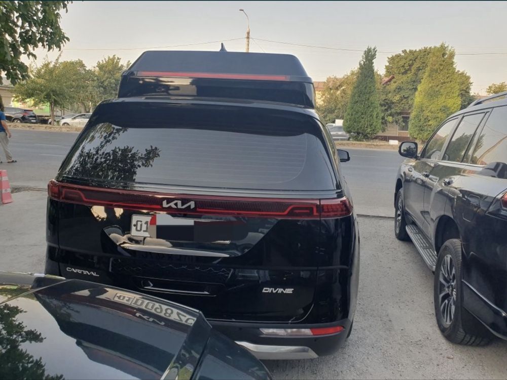 Kia Carnival. Hay limuzin. Yili 2023. Yurgani 32000. Narxi 49000$